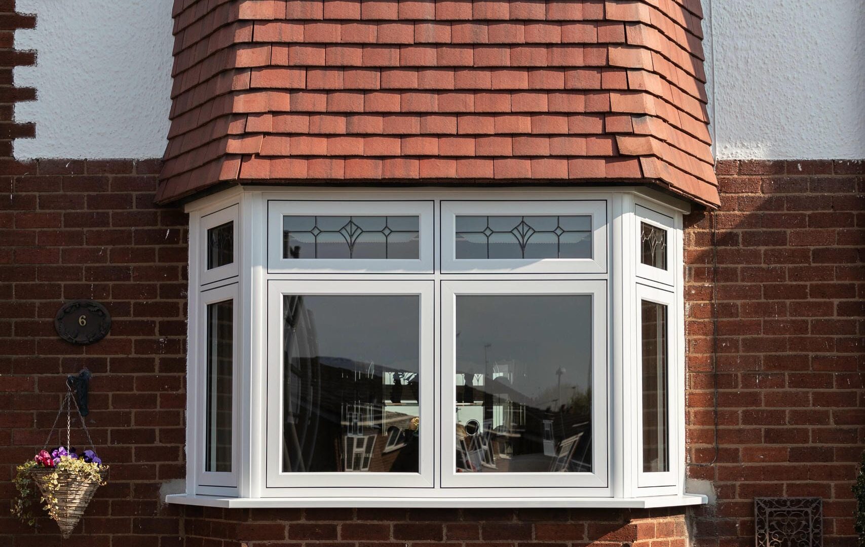 Residence 7 (R7) Window